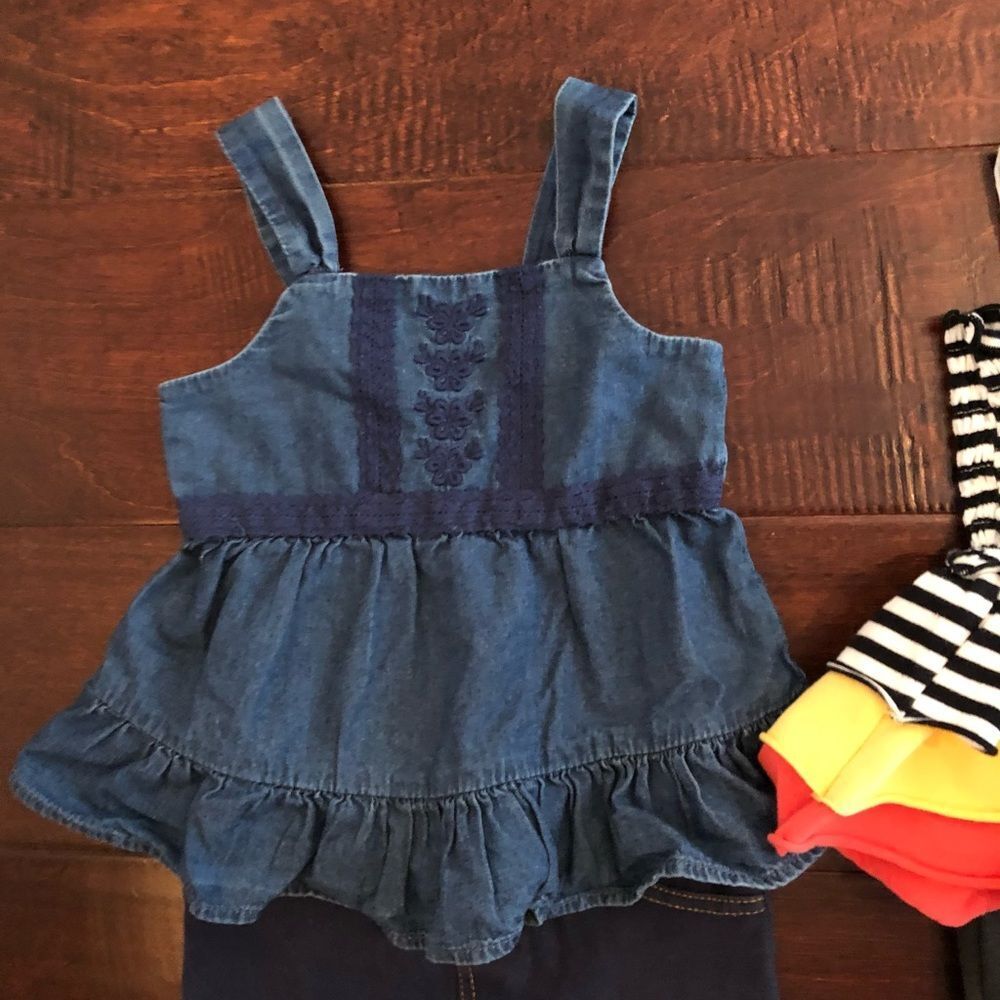 Shirts and pants bundle - Picture 4 of 14